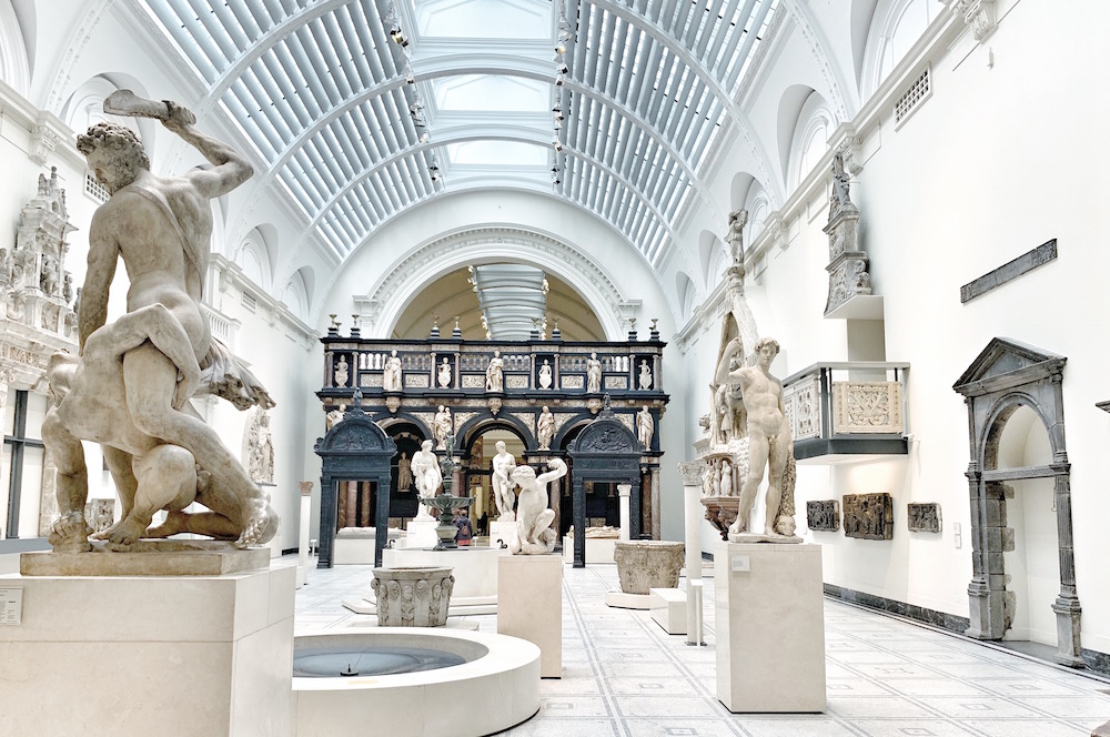 Quiet London: Back at The Victoria & Albert Museum - Changing Pages